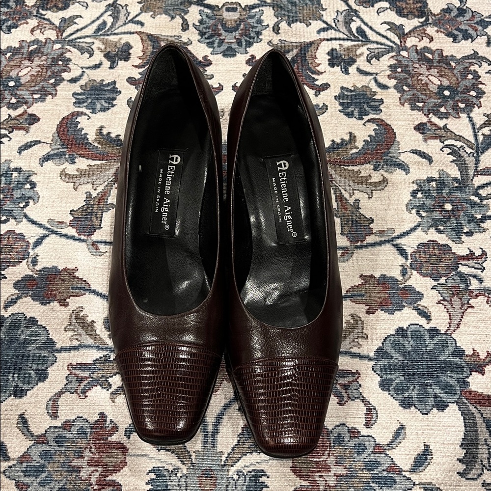 Etienne Aigner Dark Brown Leather Pumps kitten Heel Dressy Office Size 8M